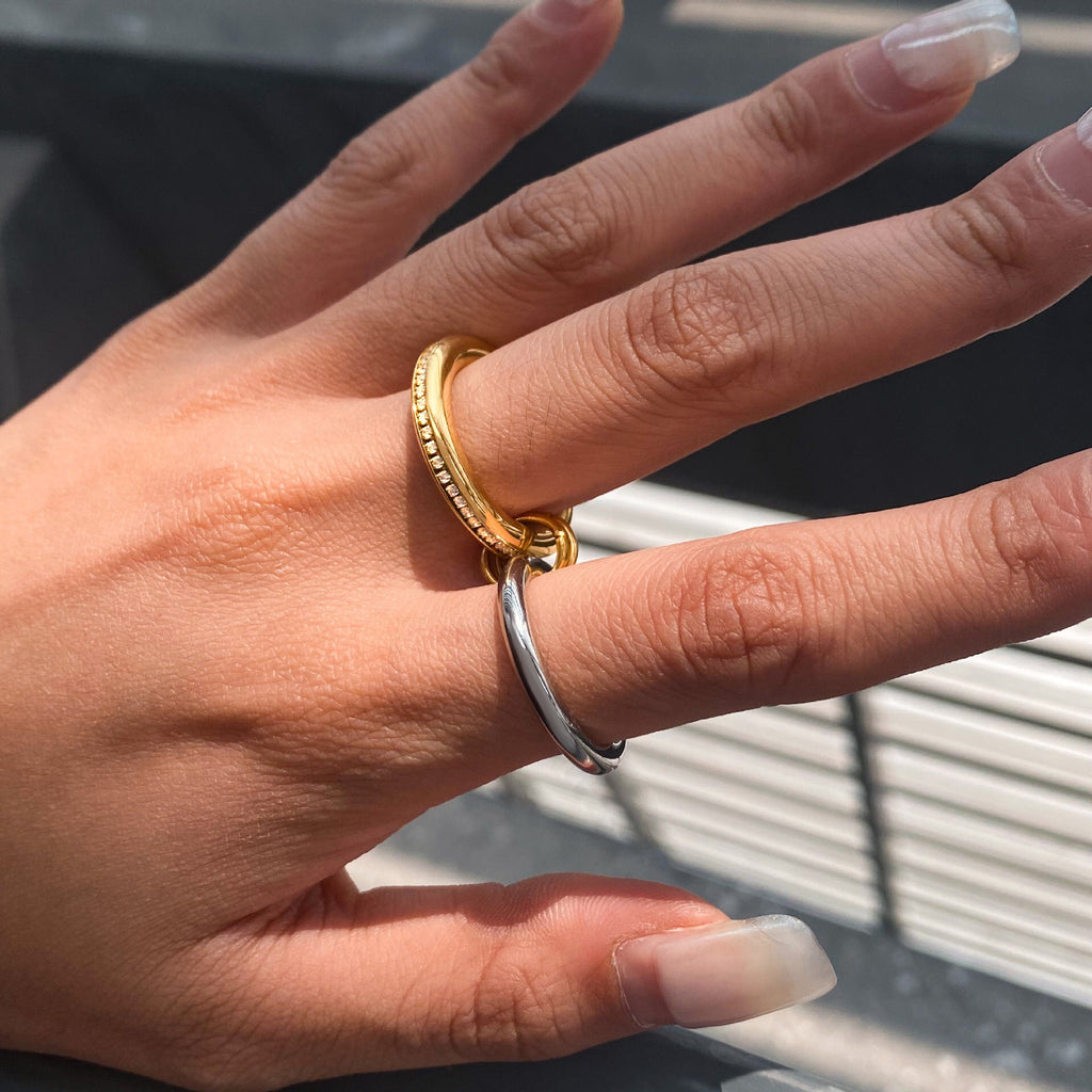 18K Gold and Silver Two Tone Eternity Multiple Linked Spinelli Ring Stack