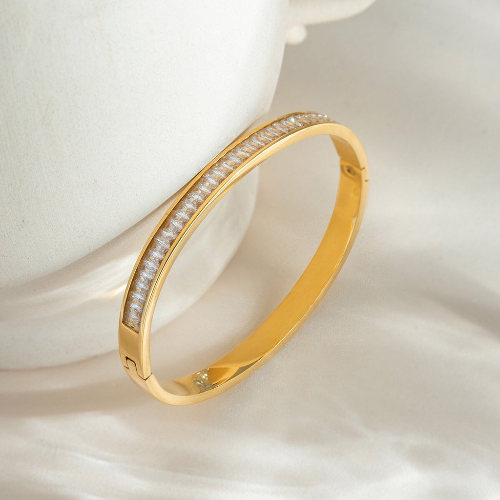 18K Gold Endless Glow Statement Tennis Bangle Bracelet