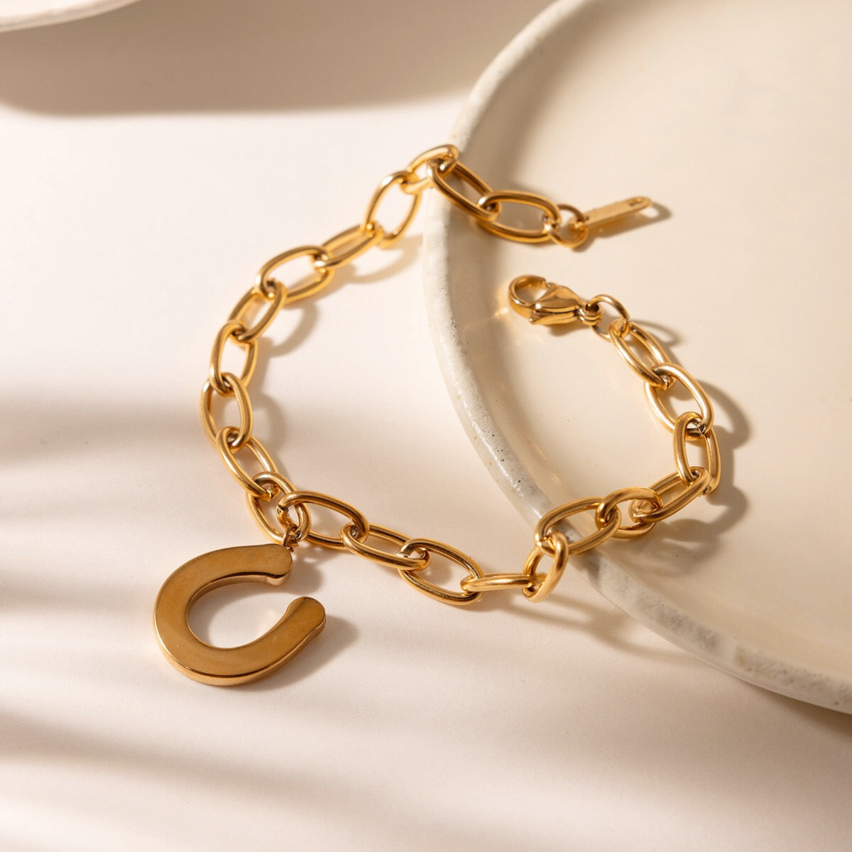 18K Gold Lucky Strike Horseshoe Chunky Paperclip Chain Bracelet