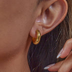 18K Gold Essential Everyday Small Hoop Huggie Earrings
