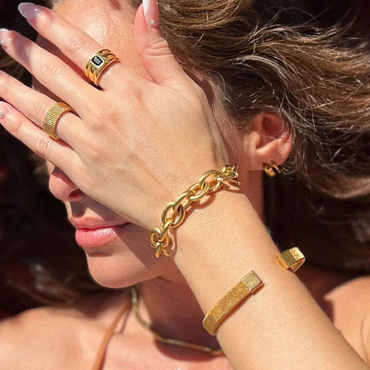 18K Gold Alpha Textured Statement Cable Chain Bracelet