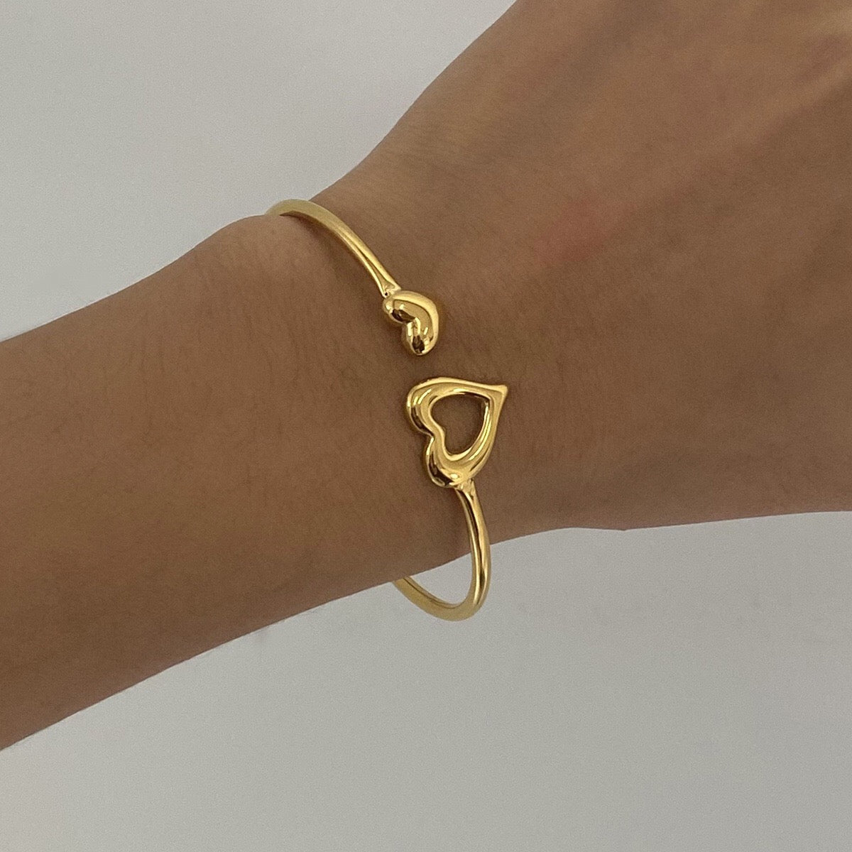 18K Gold Heart to Heart Cuff Bangle Bracelet