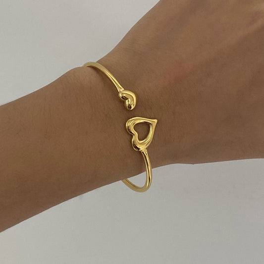 18K Gold Heart to Heart Cuff Bangle Bracelet