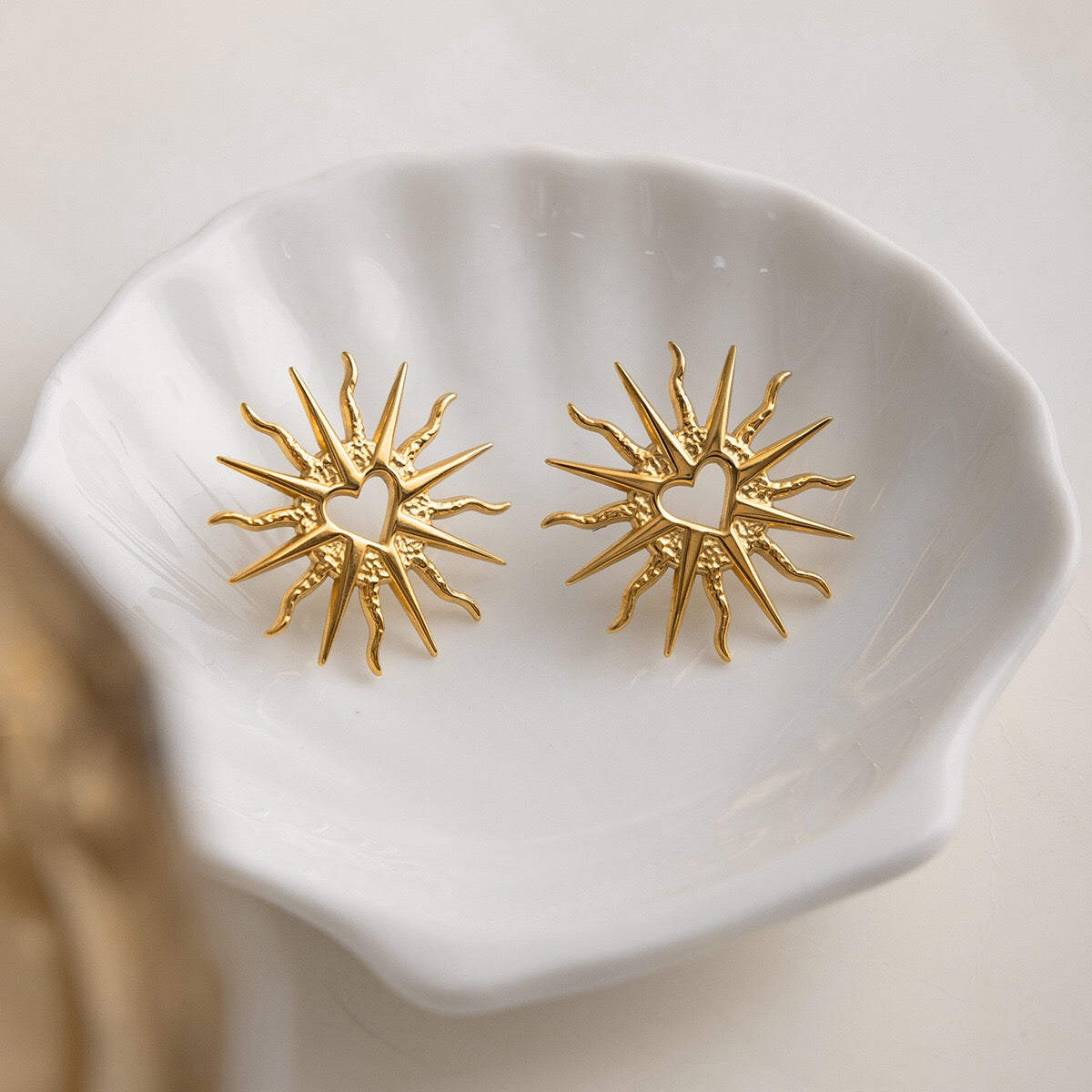 18K Gold Sunburst Heart Statement Stud Earrings