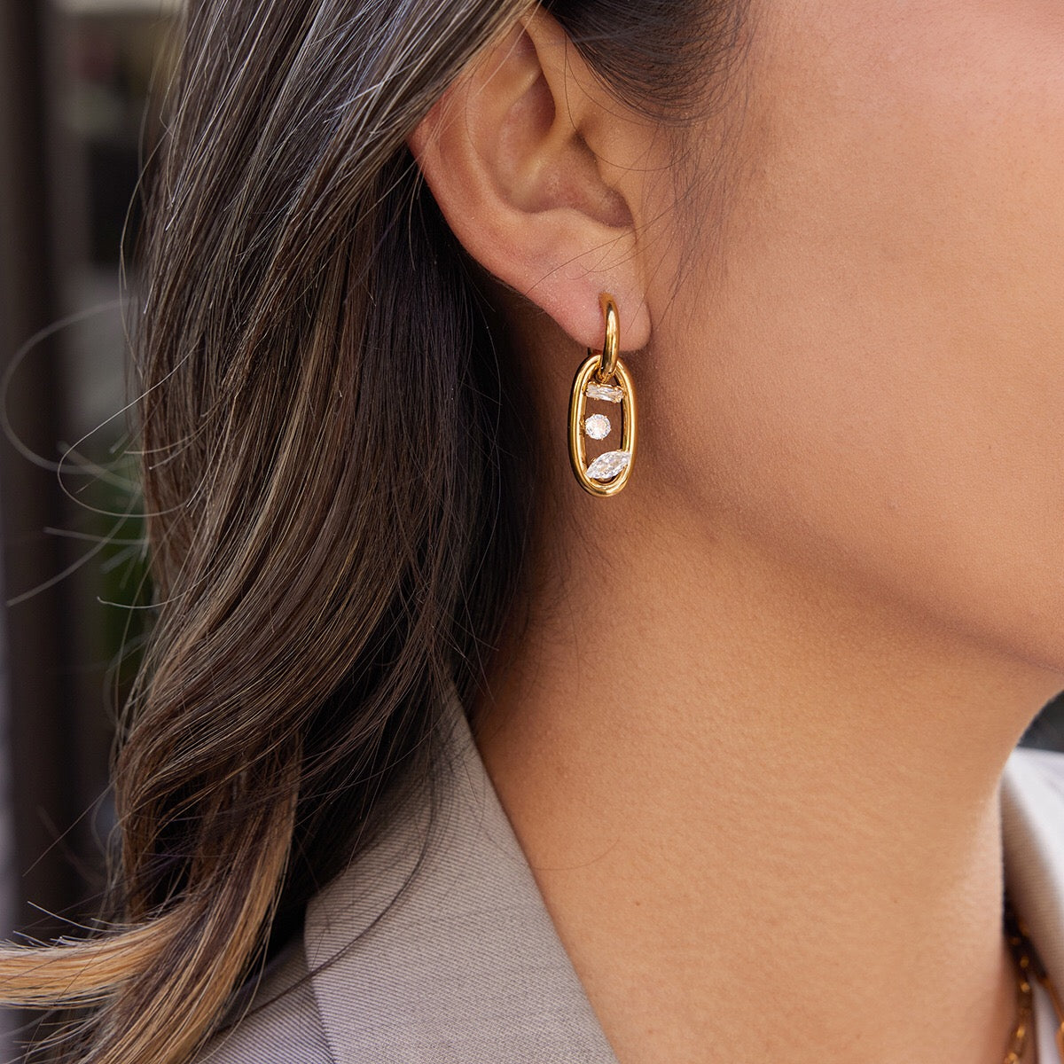 18K Gold The Spotlight Small Hoop Dangle Drop Huggie Earrings