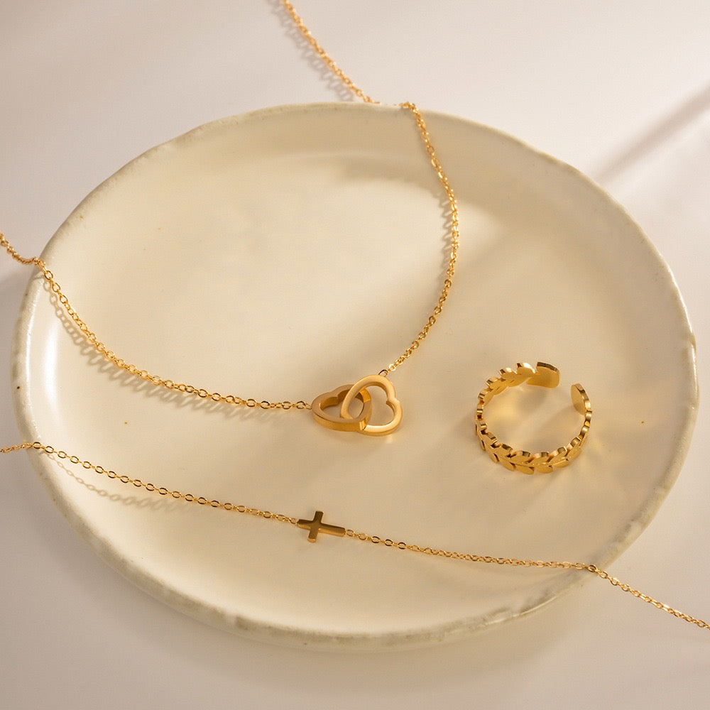 18K Gold Heart Locked Dainty Pendant Necklace
