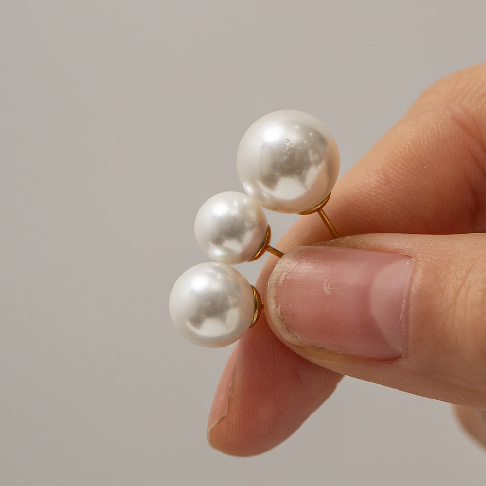 18K Gold Classic Pearl Stud Earrings