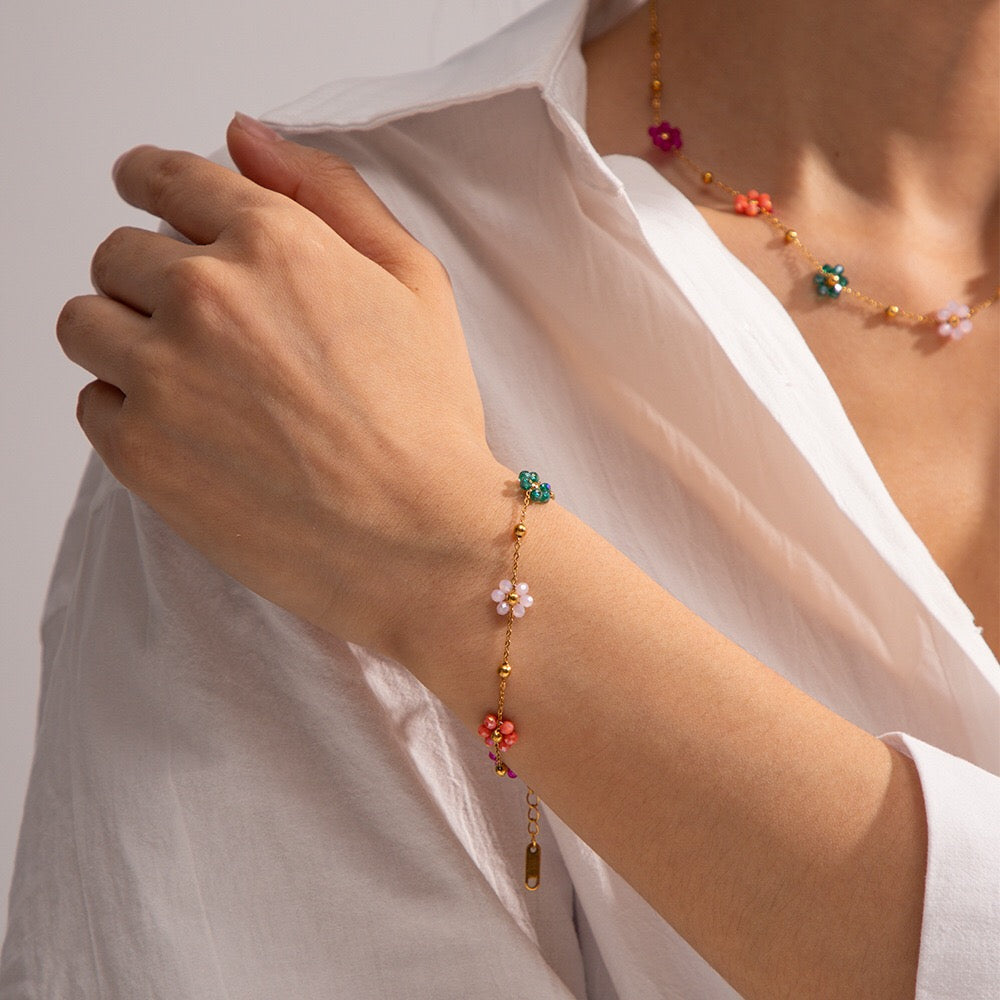 18K Gold Beaded Flower Necklace