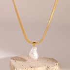 18K Gold Pearl Pendant Herringbone Chain Statement Necklace