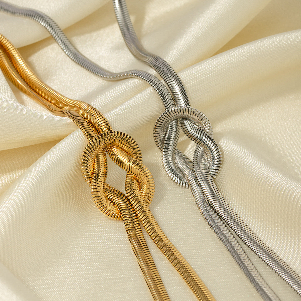 18K Gold Knotted Herringbone Snake Chain Choker Necklace