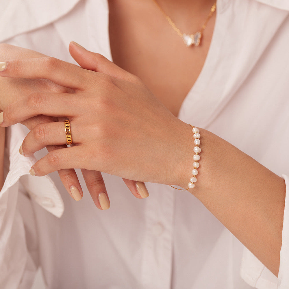 18K Gold Delicate Pearl Bracelet