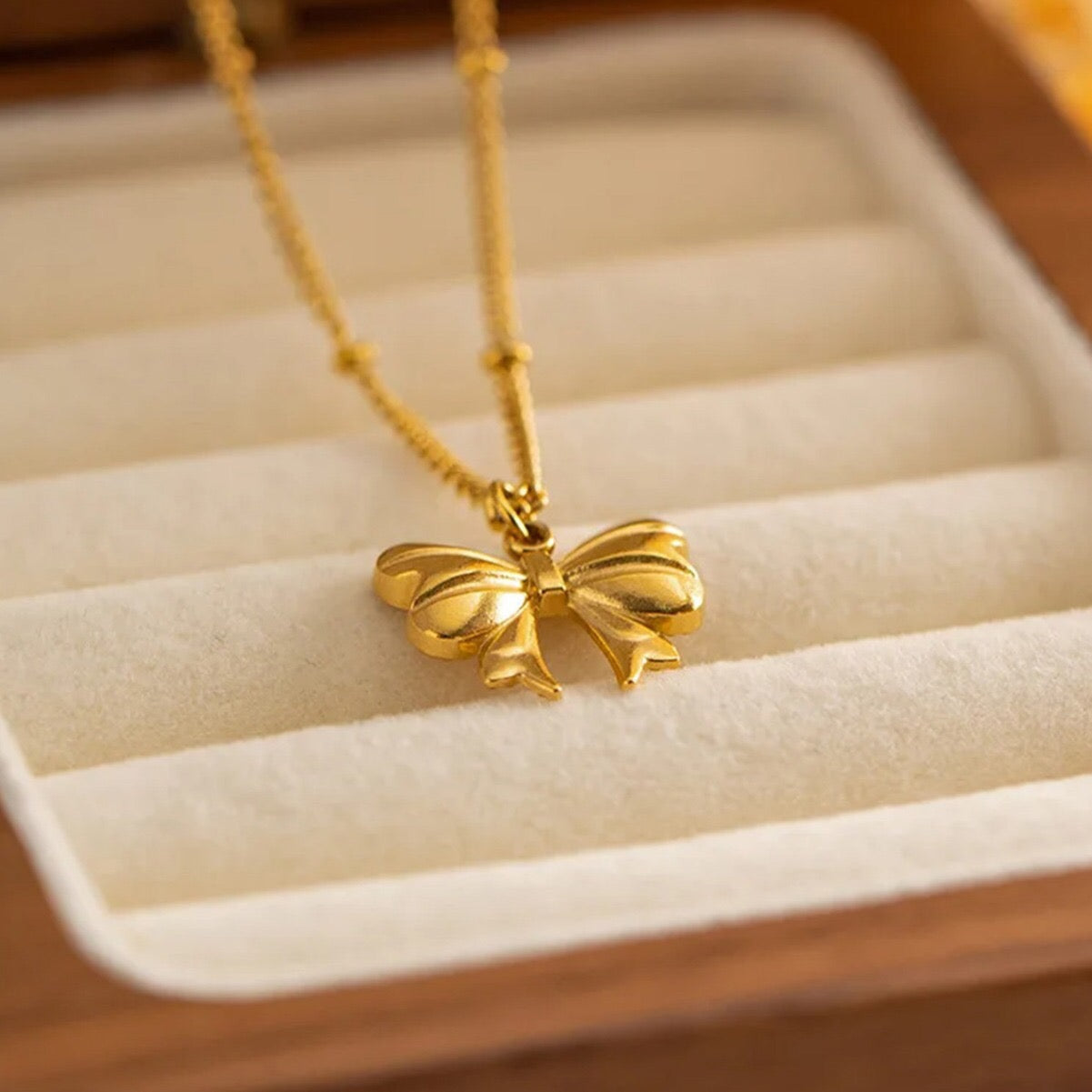 18K Gold Bow Necklace