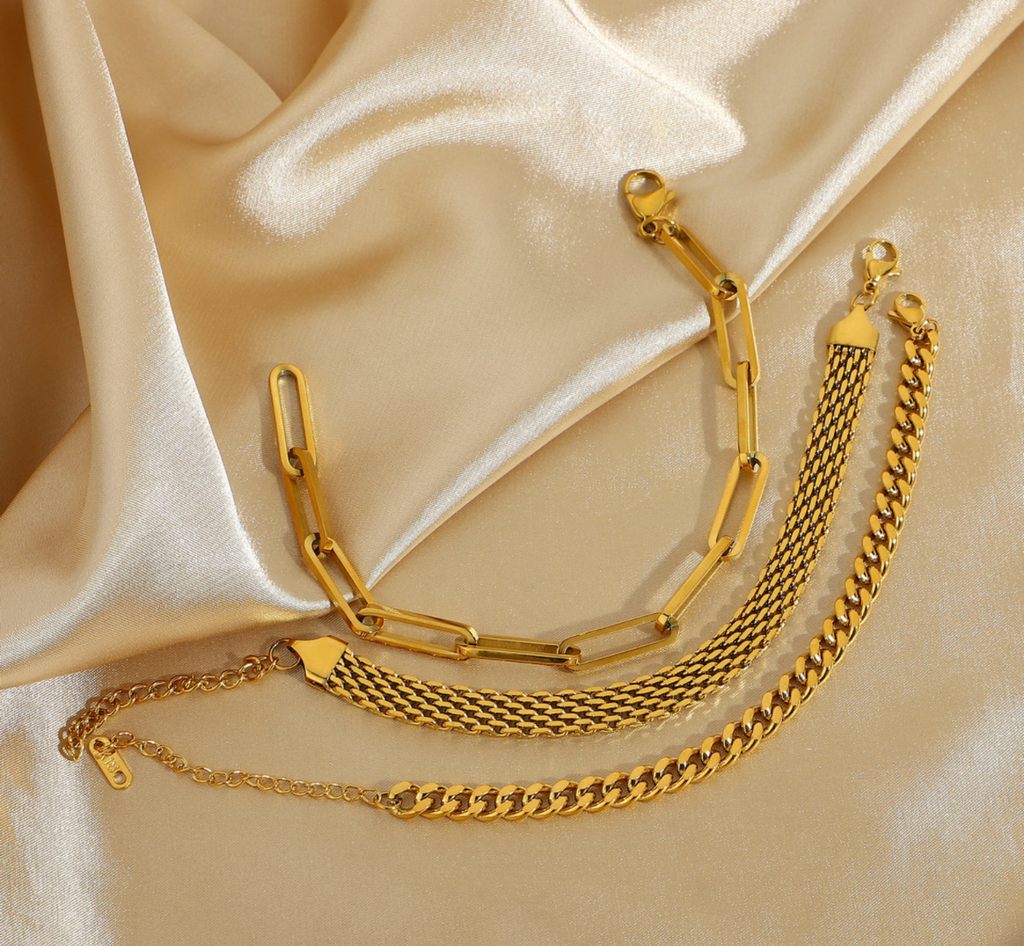 18K Gold Paperclip Bracelet