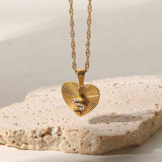 18K Gold Snake in Love Pendant Heart Necklace