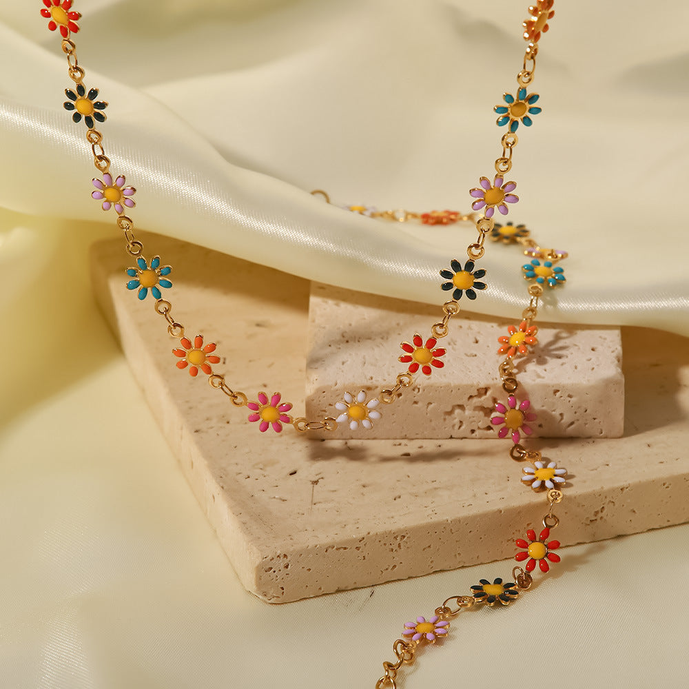 18K Gold Daisy Necklace Bracelet Set