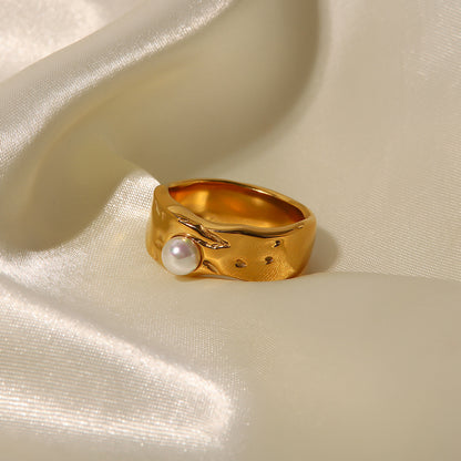 18K Gold Chic Pearl Ring