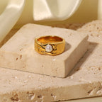 18K Gold Chic Pearl Ring