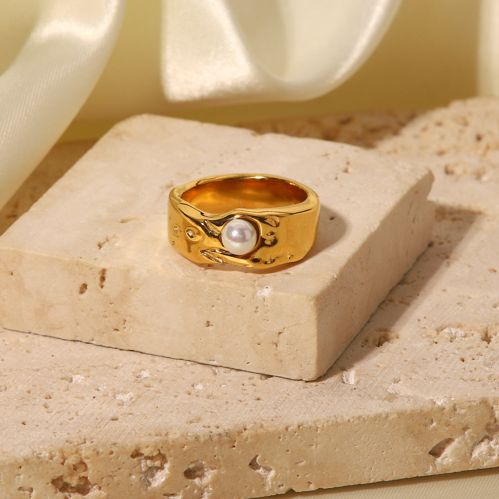 18K Gold Chic Pearl Ring