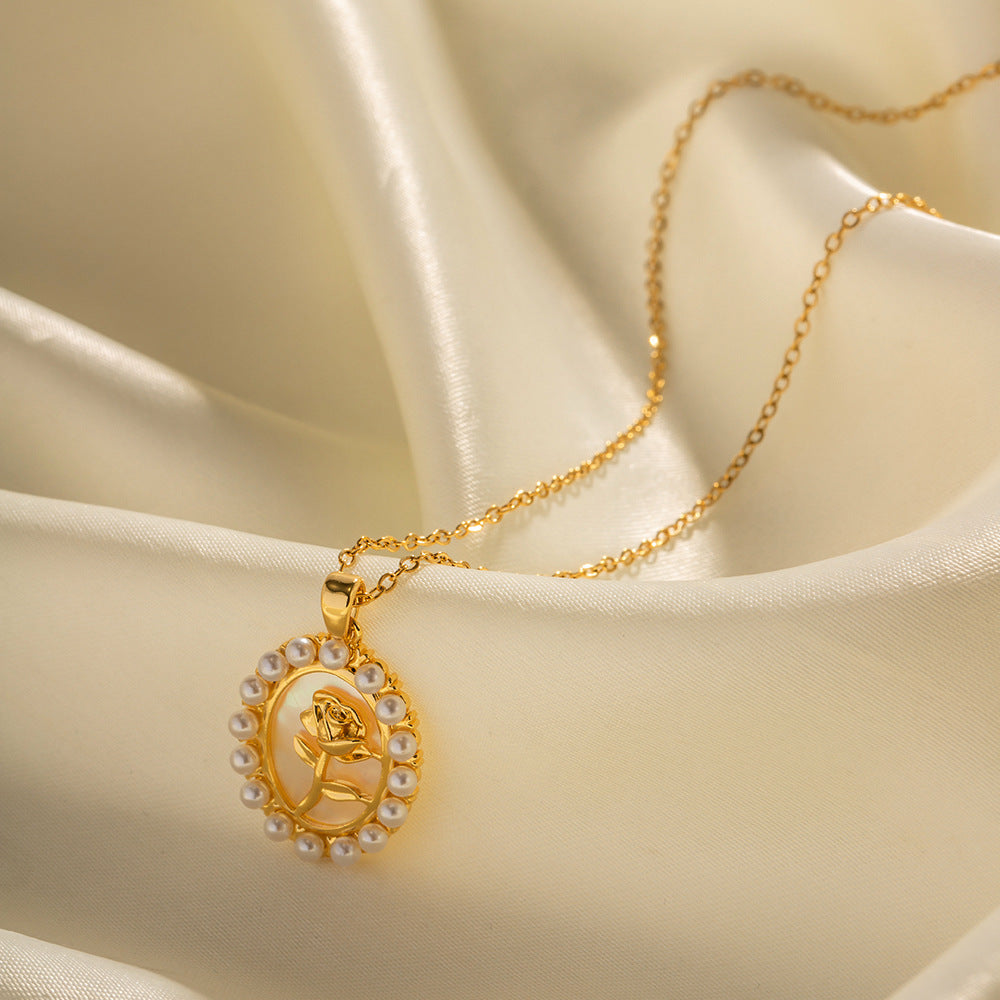 18K Gold Rose Pearl Necklace