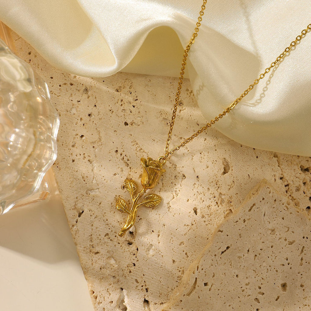 18K Gold Rose Pendant Necklace