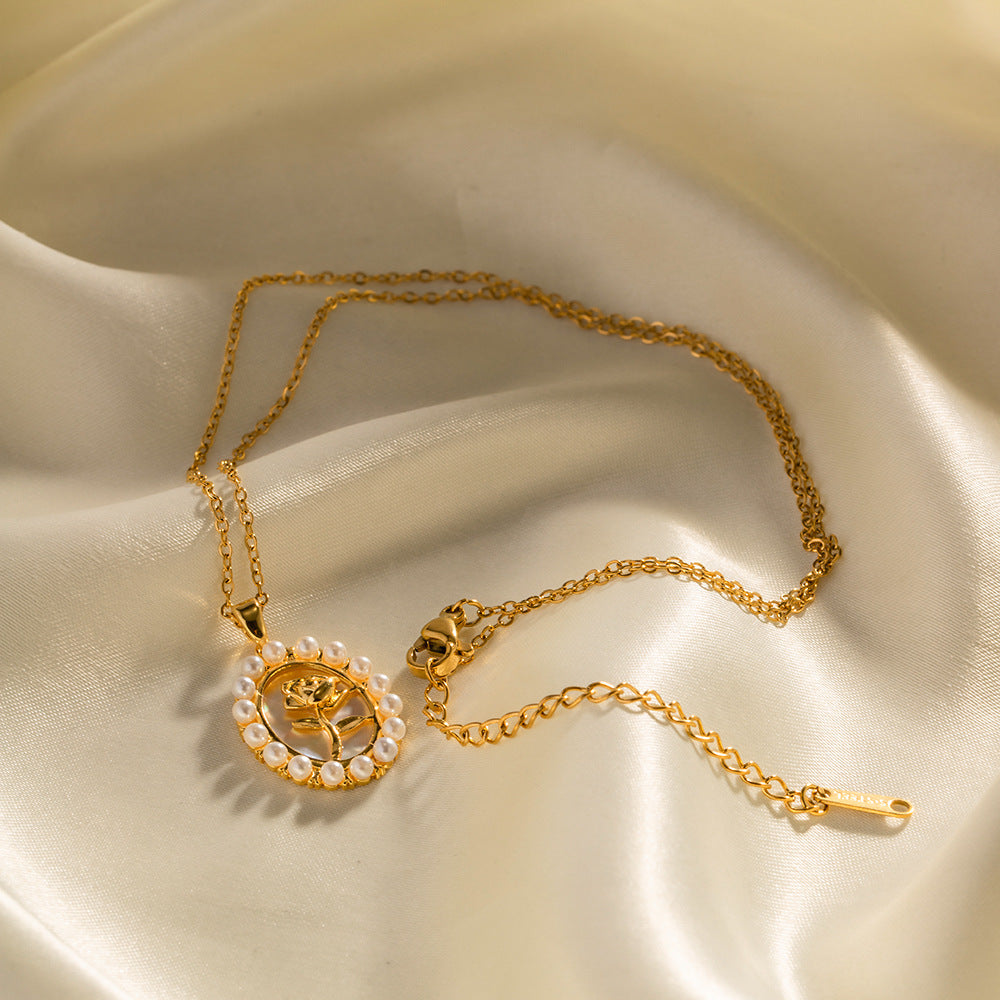 18K Gold Rose Pearl Necklace